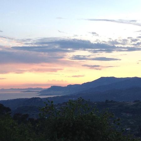 Sunset With View In Seborga Apartment ภายนอก รูปภาพ