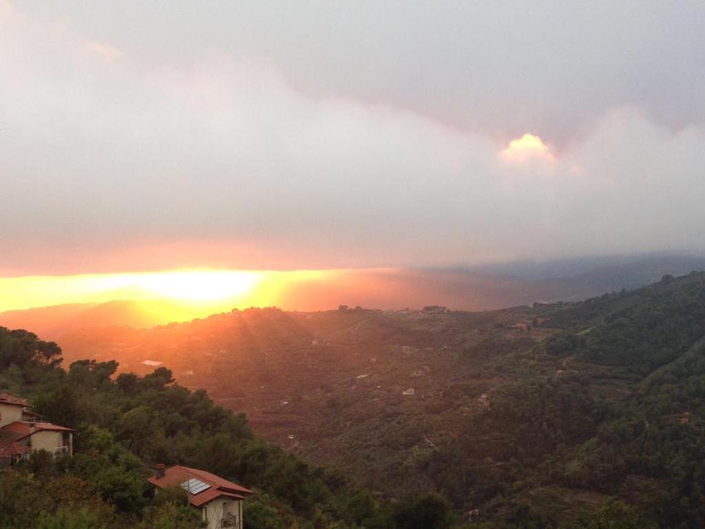 Sunset With View In Seborga Apartment ภายนอก รูปภาพ